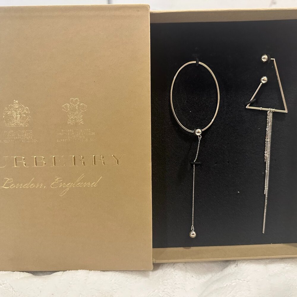 Burberry Glass Pearl Asymmetrical Drop Earring